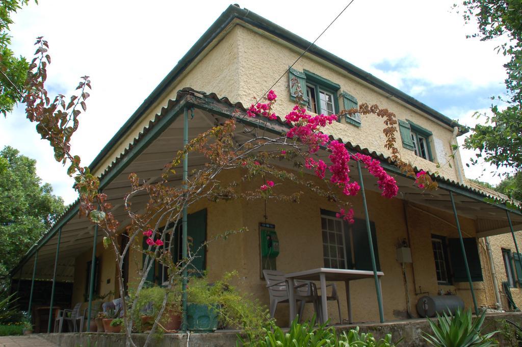 Fairy Knowe Backpackers Lodge Wilderness Exterior photo